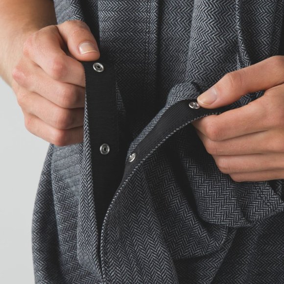 Lululemon Vinyasa Scarf - Picture 6 of 6